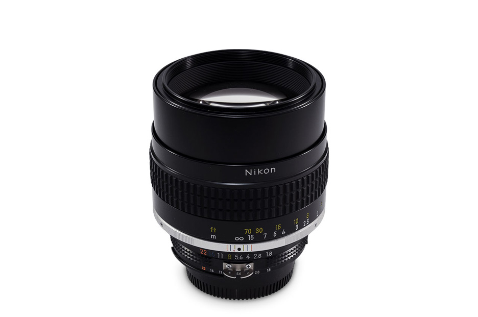 AI Nikkor 105mm F1.8S