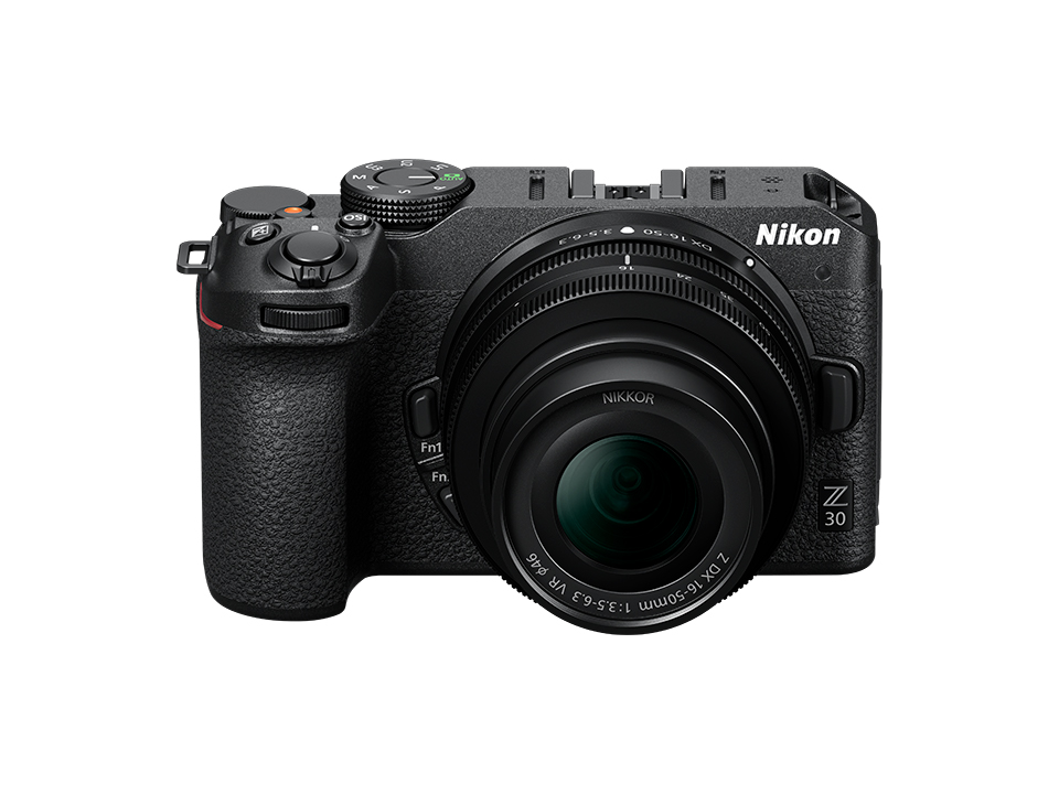 Nikon Z30 ミラーレス一眼レフ 美品 ダブルズームキット SDカード付き