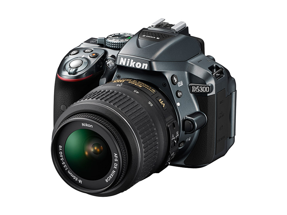 【美品】ニコン Nikon D5300 レンズキット　《ショット数2447回》ニコン