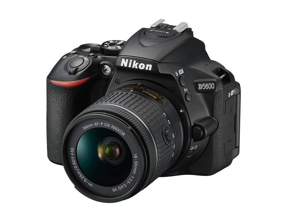 おすすめネット Nikon 一眼レフ D5600 デジタルカメラ - powertee.com