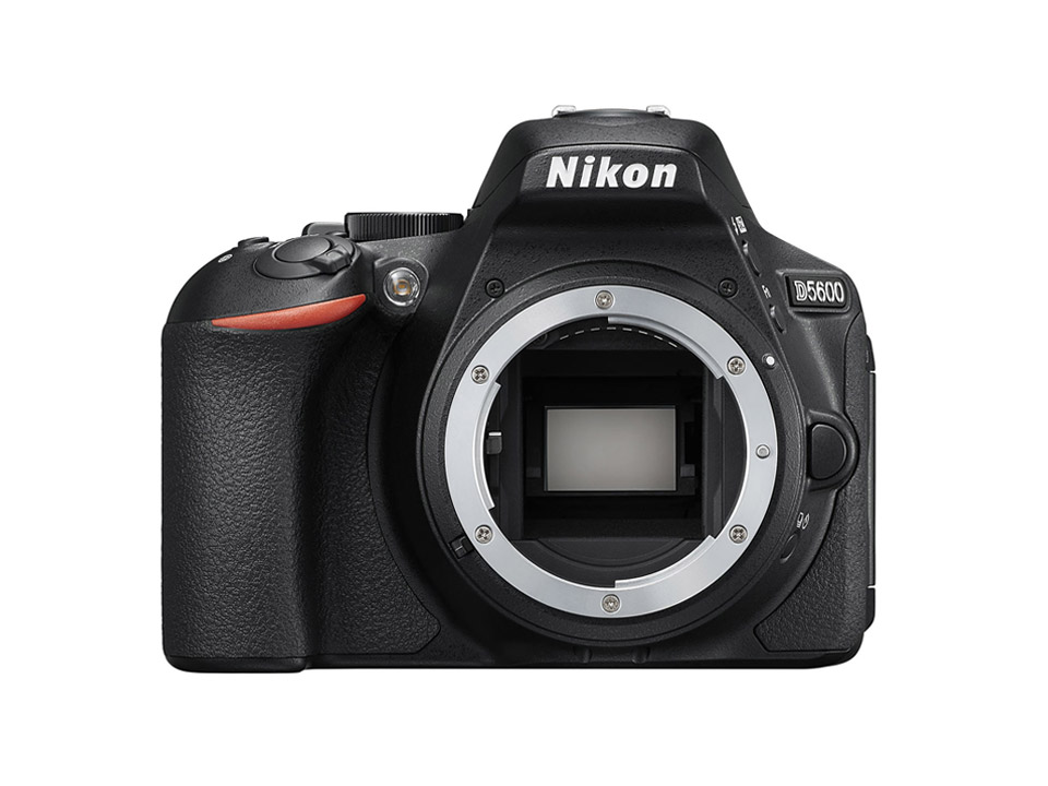 Nikon D5600 ダブルズームキット　ニコン