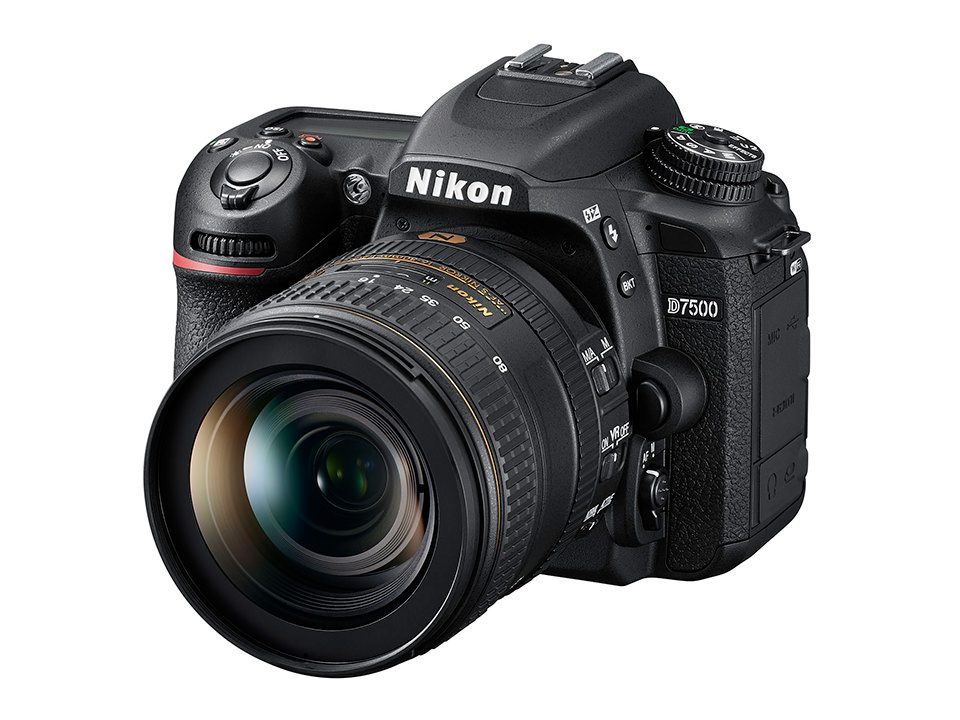 Nikon  DXフォーマットデジタル一眼レフカメラ D7500